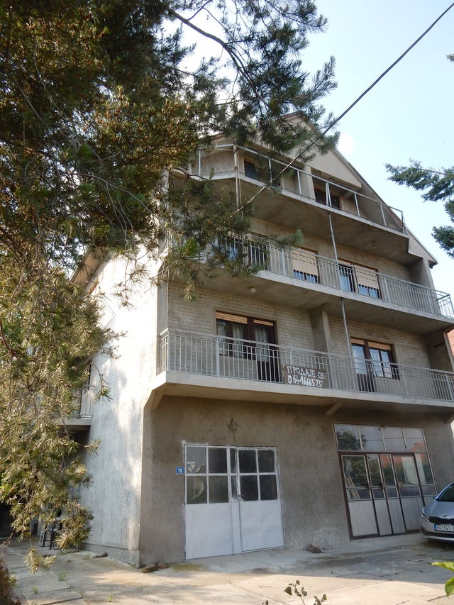Dušana Petrovića-Šaneta 72, Beograd - 3