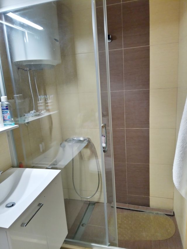 Nehruova 46, Beograd - 19