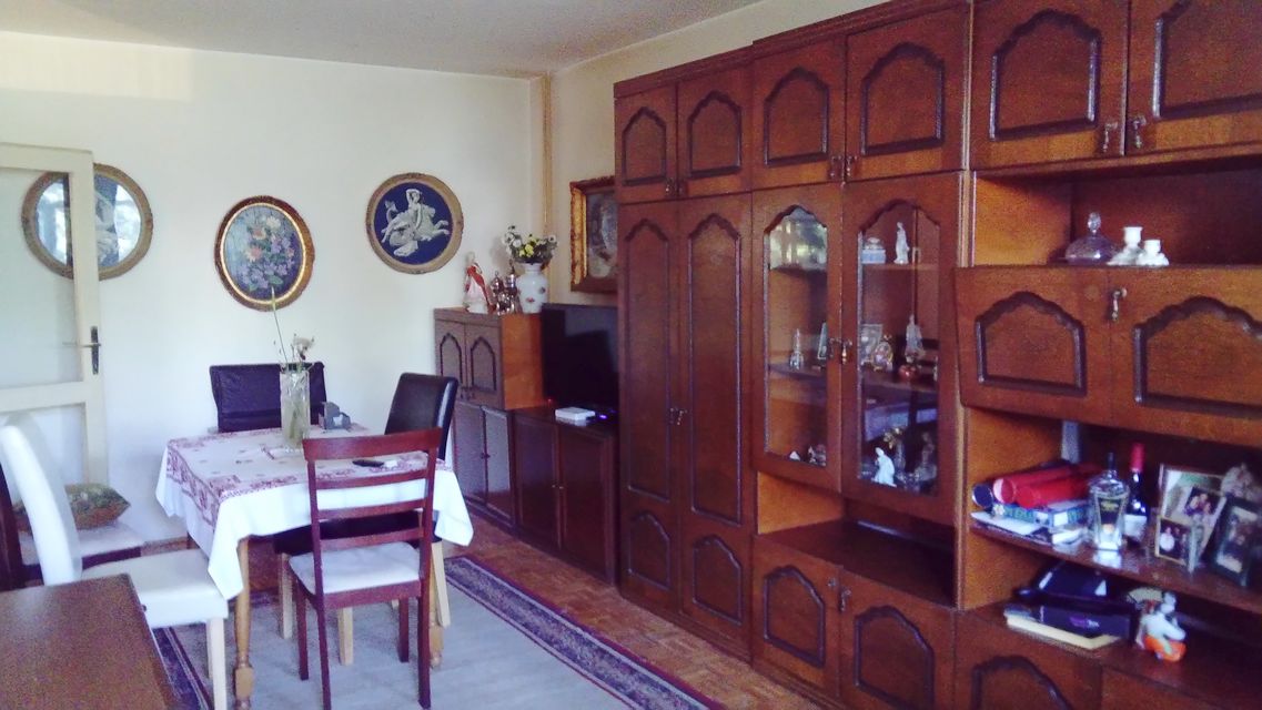 Nehruova 46, Beograd - 8