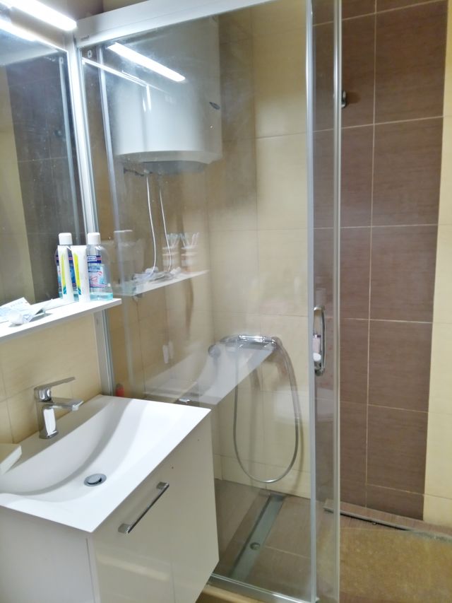 Nehruova 46, Beograd - 14