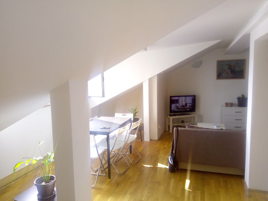 Vojvode Stepe 212, Beograd - 4