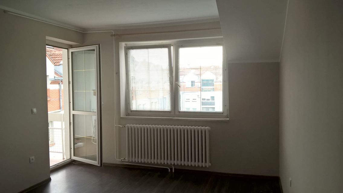 Ložionička 16, Novi Sad - 1