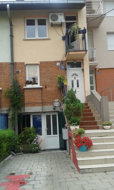 Kadinjačka 55, Beograd