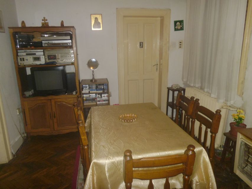 Rade Končara 28, Beograd - 4