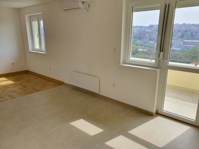 Mikenska 7, Beograd - 8