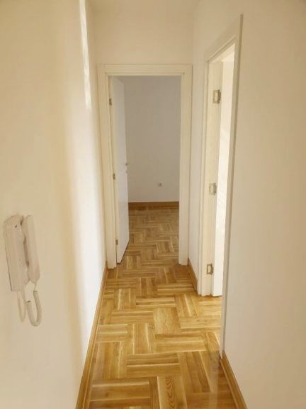 Mikenska 7, Beograd - 11