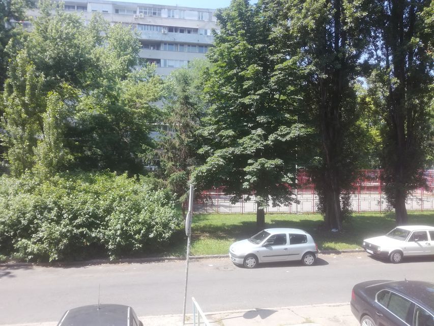 Studentska 35, Beograd - 7