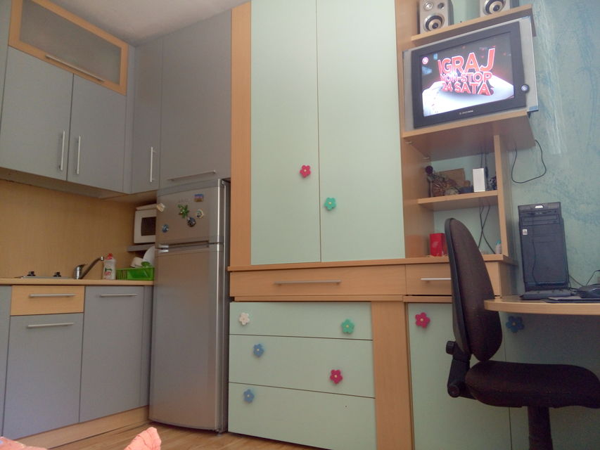 Studentska 35, Beograd - 4