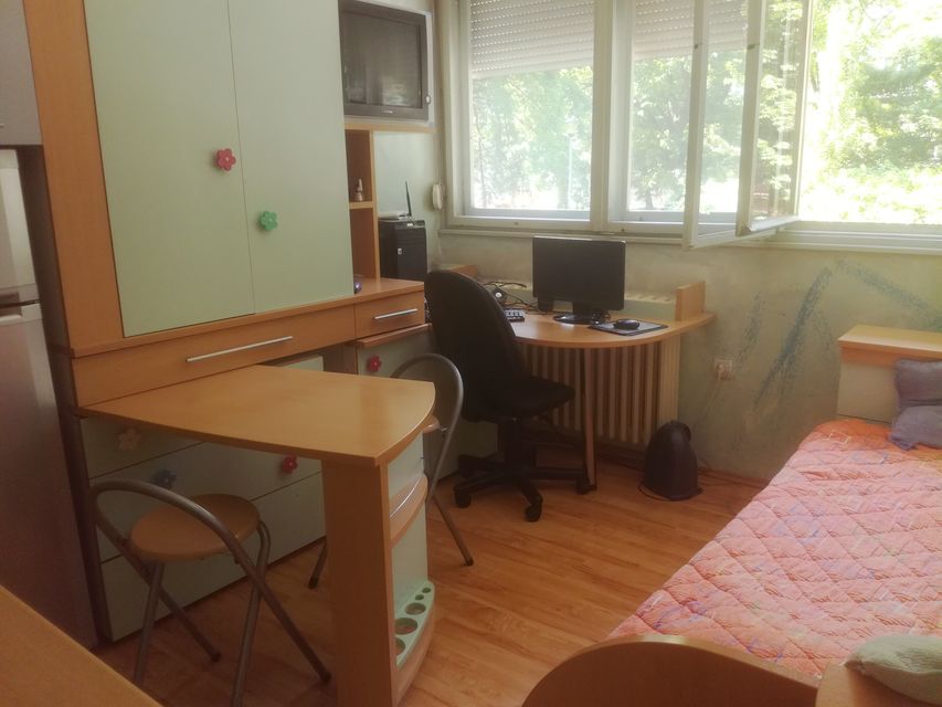 Studentska 35, Beograd - 6