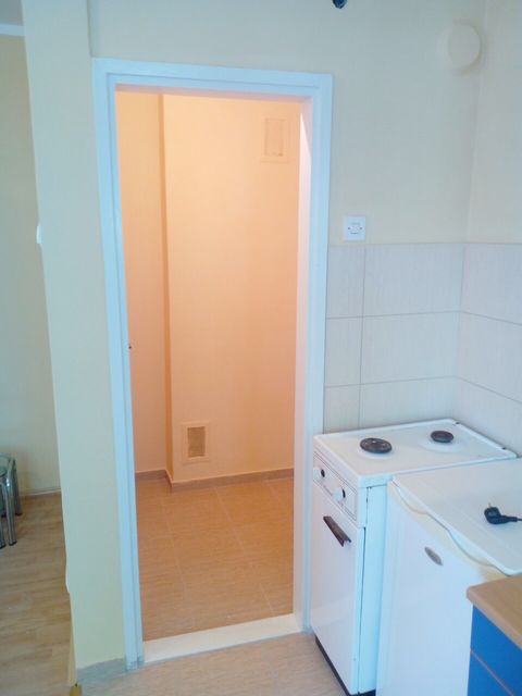 Vuka Karadžića 33, Mladenovac - 8