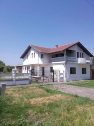 Vojvođanska  87, Mramorak