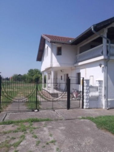 Vojvođanska  87, Mramorak - 3