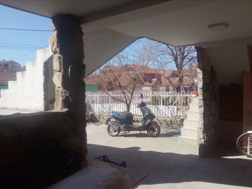 Zeke Buljubaše 19, Leskovac - 2