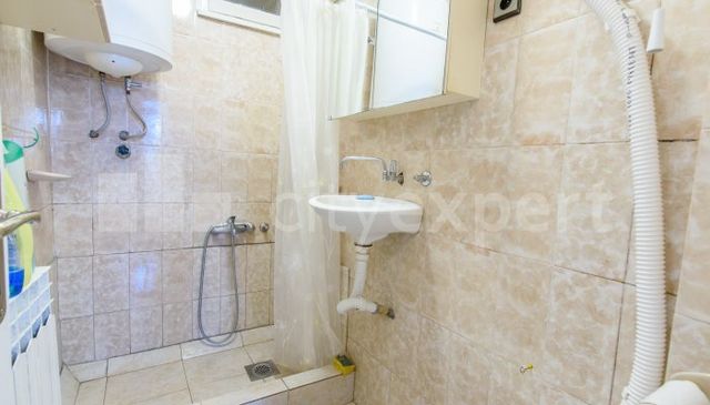 Sestara Bukumirović 99, Beograd - 3