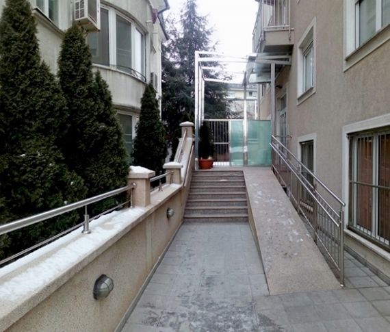 Bulevar oslobođenja 239, Beograd - 10