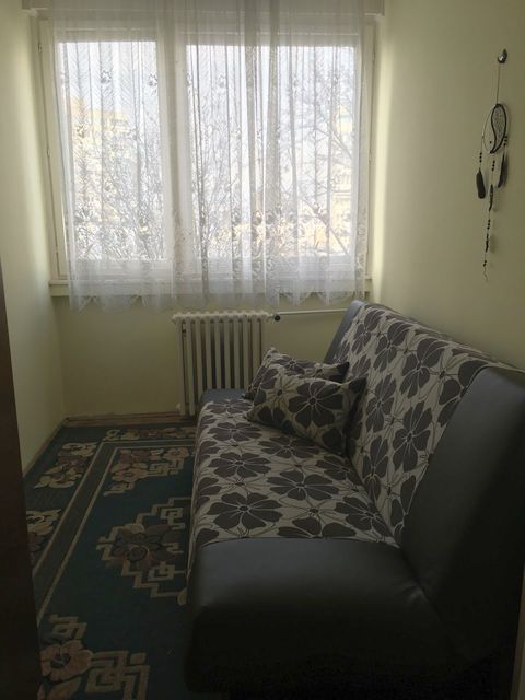 Radovana Simića-Cige 12, Beograd - 4