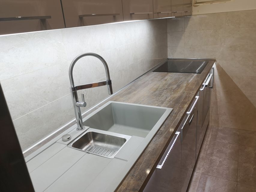 Novogradska 63, Beograd - 3