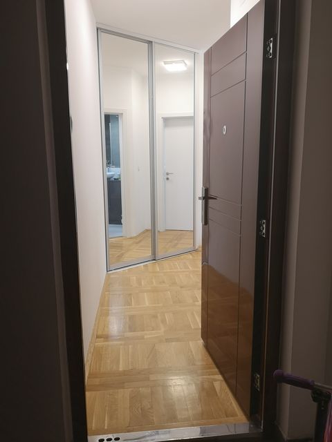 Novogradska 63, Beograd - 5