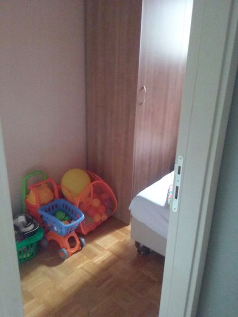 Kosovopoljska 51, Beograd - 4