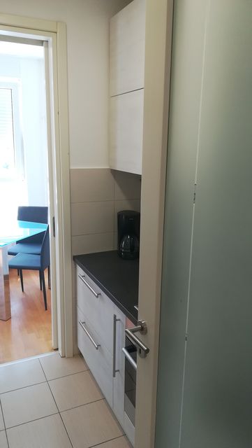 Jurija Gagarina 12b, Beograd - 12