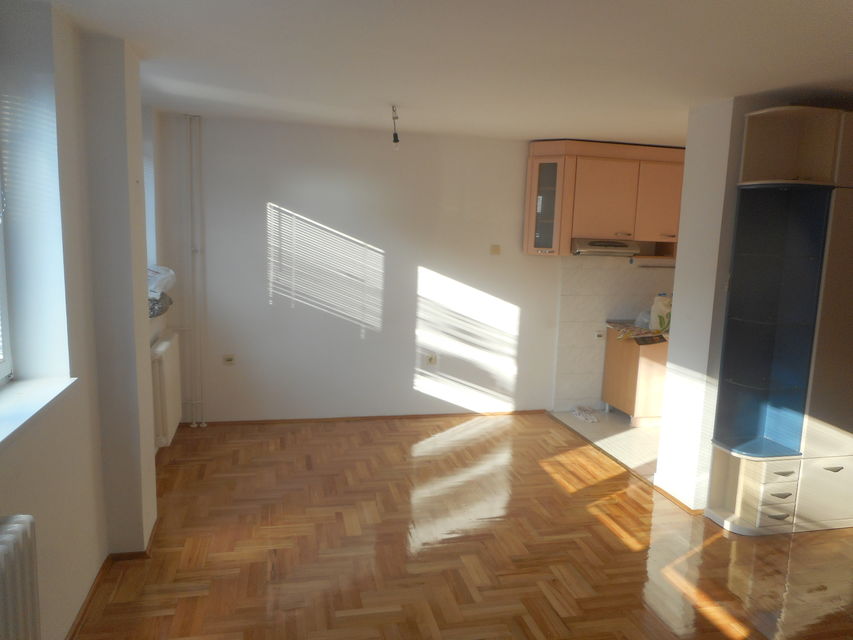 Vizantijski bulevar 98, Niš - 3