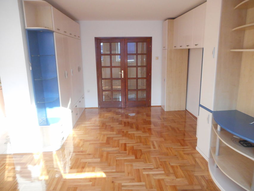 Vizantijski bulevar 98, Niš - 5