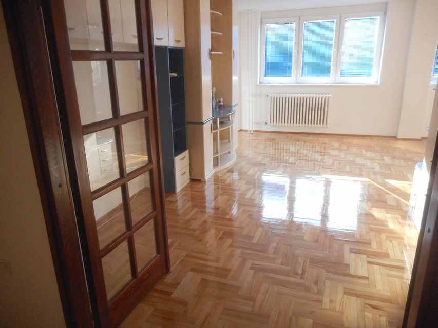 Vizantijski bulevar 98, Niš