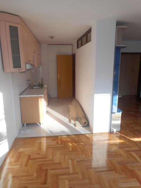 Vizantijski bulevar 98, Niš - 6