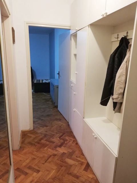 Braće Jerkovića 78, Beograd - 7