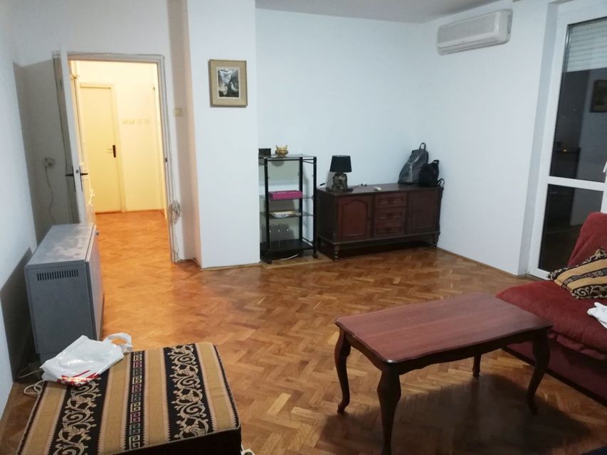 Braće Jerkovića 78, Beograd - 2