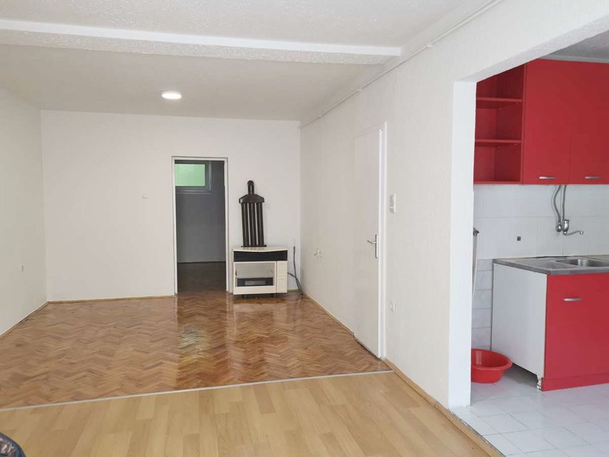 Cara Lazara 47, Sremska Kamenica - 3