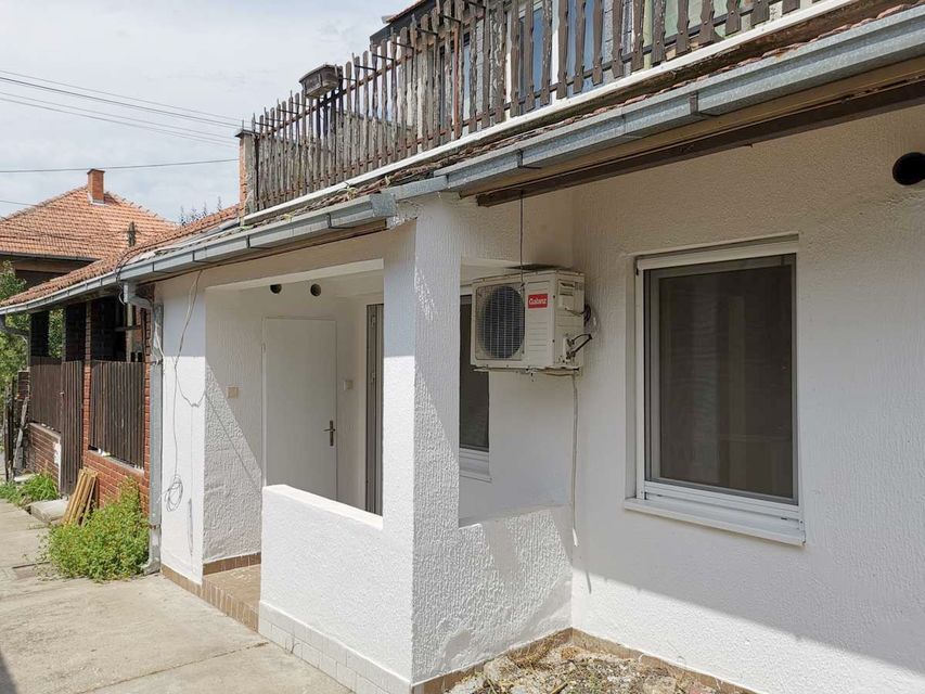 Cara Lazara 47, Sremska Kamenica - 1