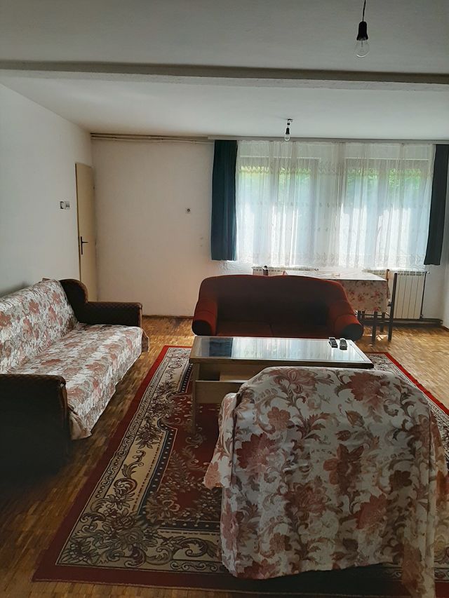 Šavnička 8, Beograd - 4