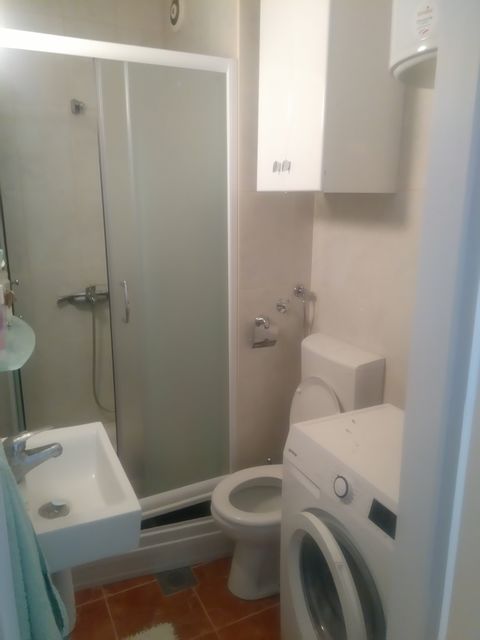 Stevana Brakusa 1, Beograd - 7