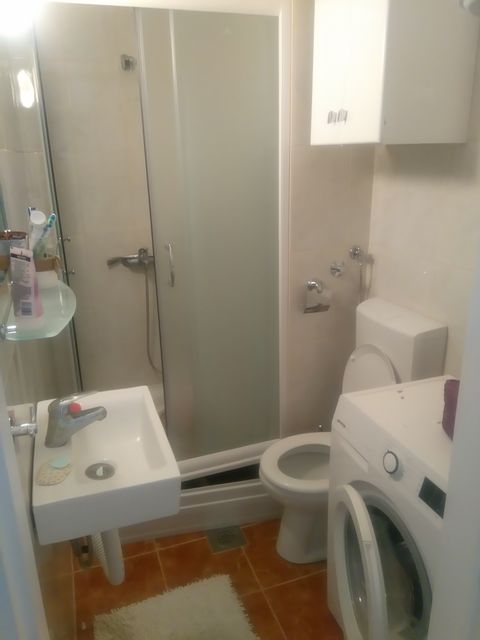 Stevana Brakusa 1, Beograd - 11