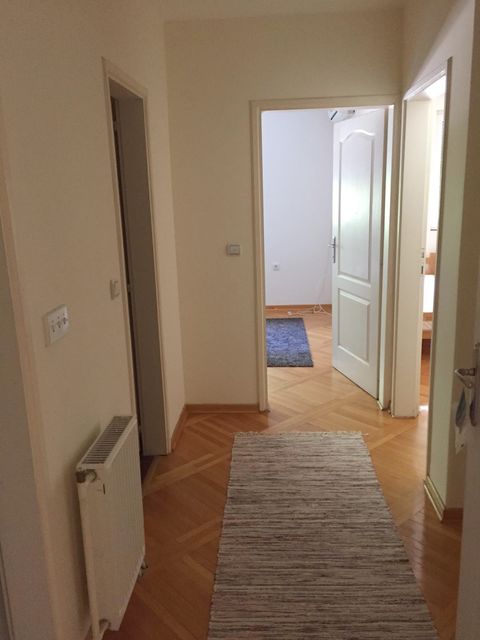 Mihaila Avramovića 40, Beograd - 4