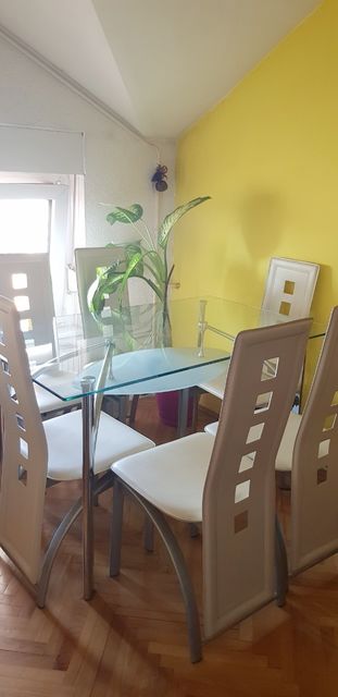 Radnička 52, Beograd - 3