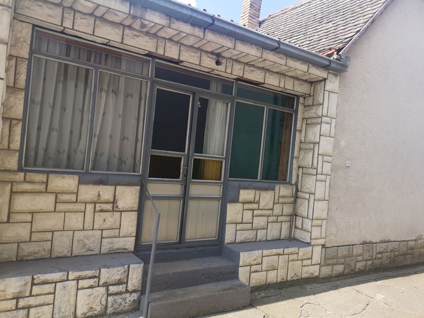 Sremska 35, Prhovo - 4