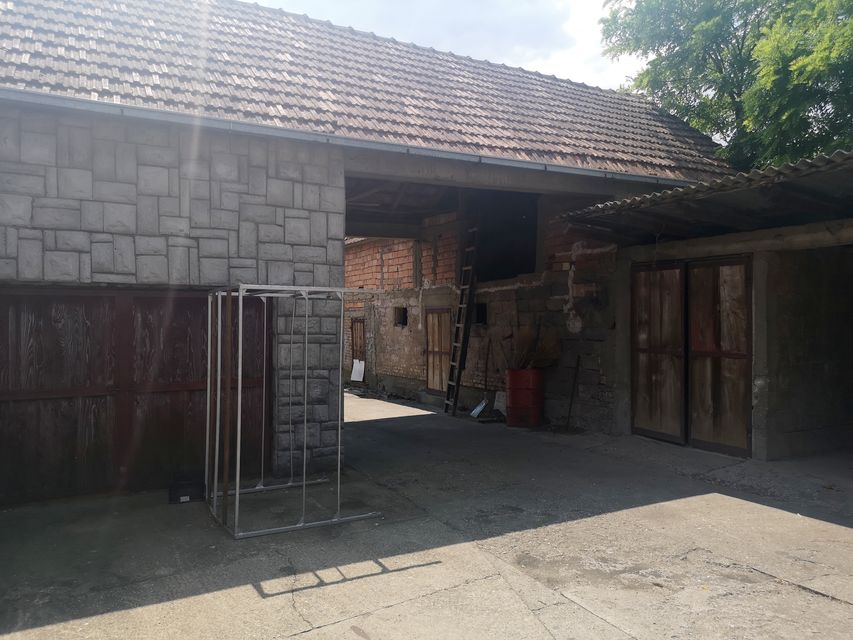 Sremska 35, Prhovo - 6