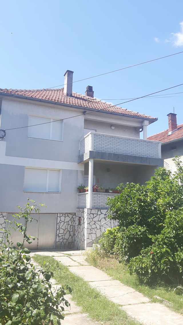 Bulevar revolucije 40, Beograd