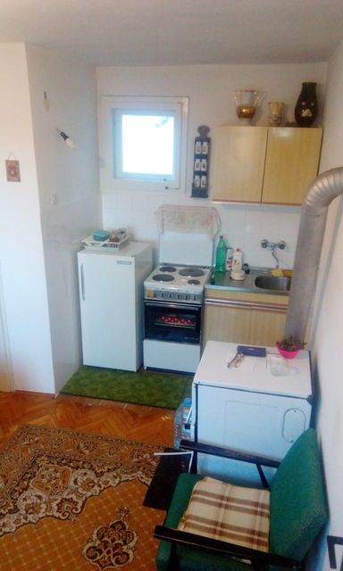 Bela Zemlja 62, Ljubanje - 6