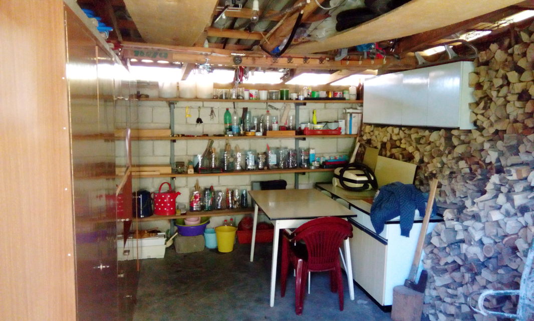 Bela Zemlja 62, Ljubanje - 10