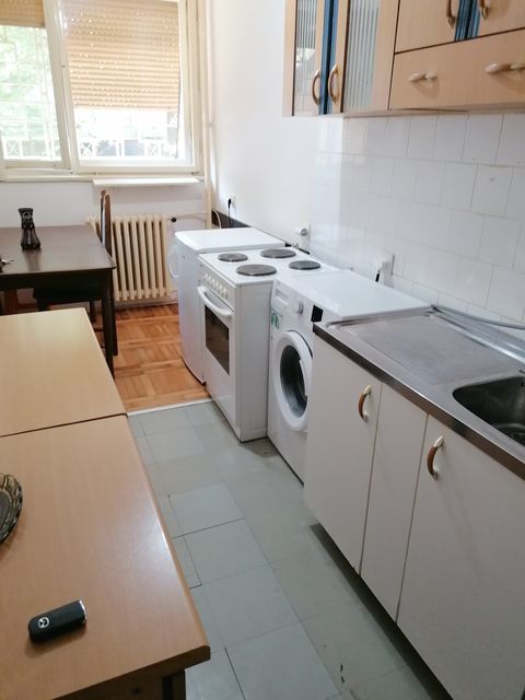 Novogradska 78, Beograd - 3