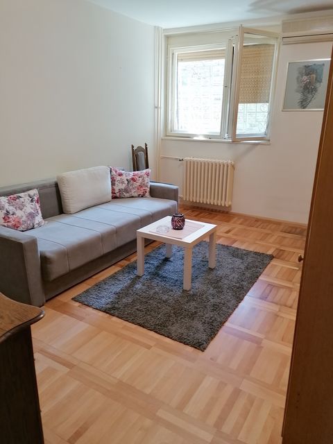 Novogradska 78, Beograd - 2