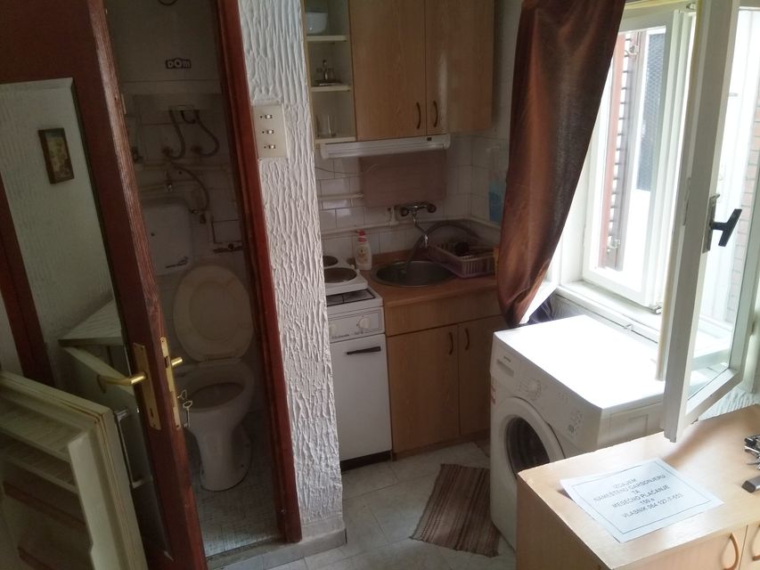 Makenzijeva 64, Beograd - 4