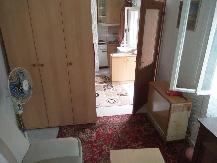 Makenzijeva 64, Beograd - 6