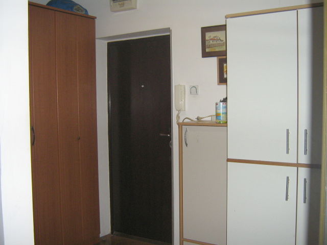 Nade Naumović 3, Beograd - 5