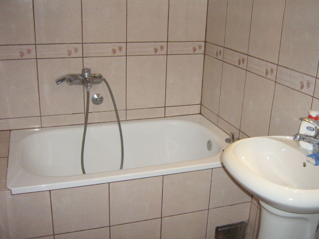 Nade Naumović 3, Beograd - 6