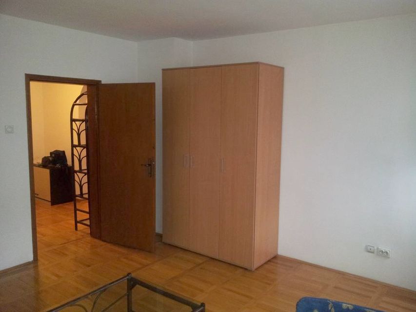 Nikodima Milaša 10, Beograd - 4