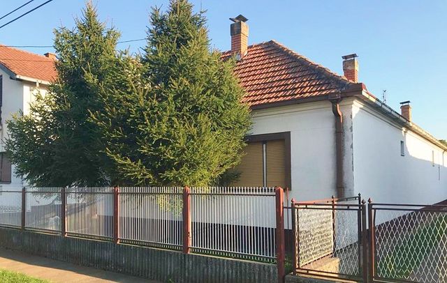 Radivoja Koraća 9, Ruma - 1